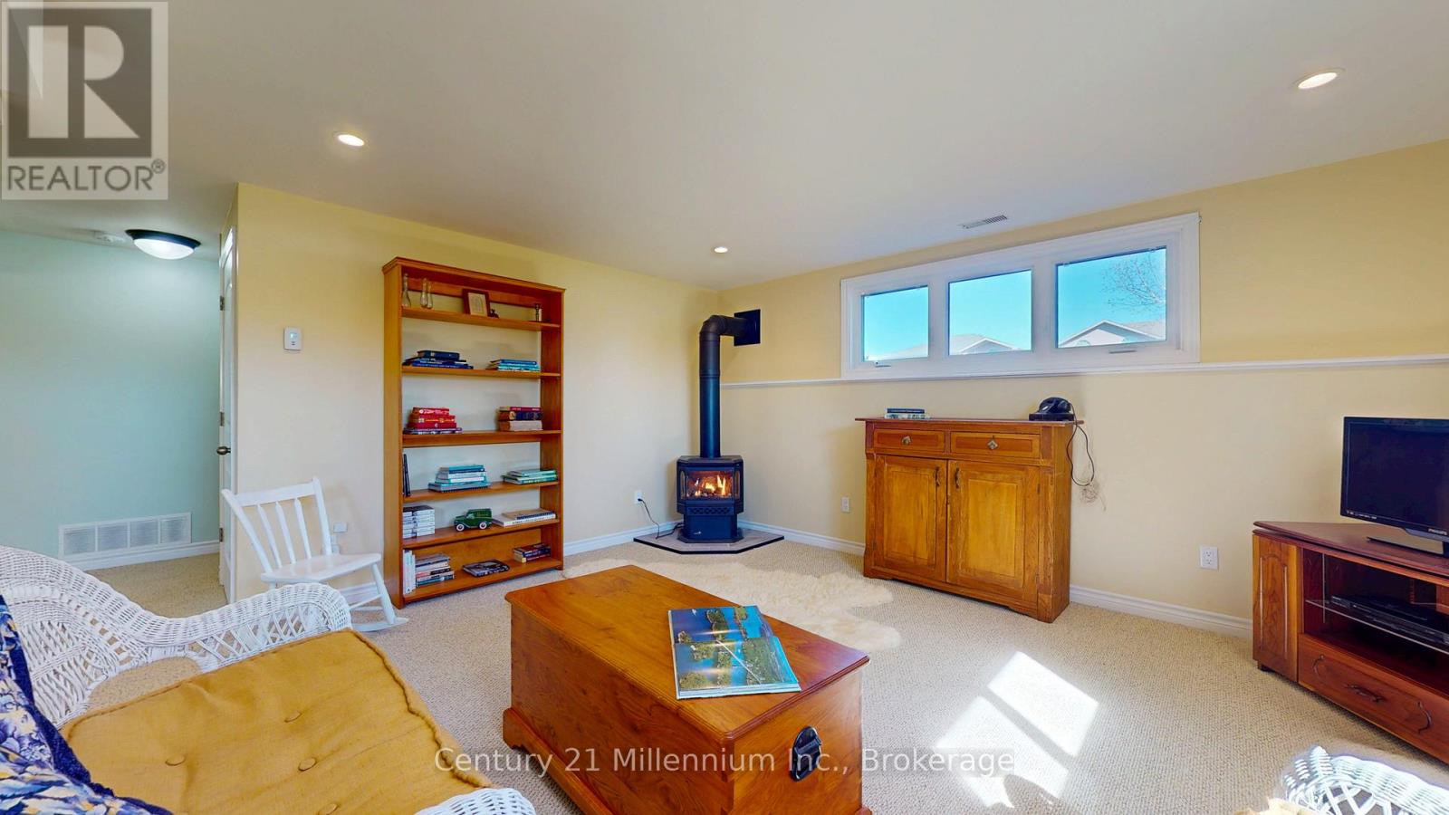 2 St Andrews Drive, Meaford, Ontario  N4L 0A2 - Photo 35 - X12088148
