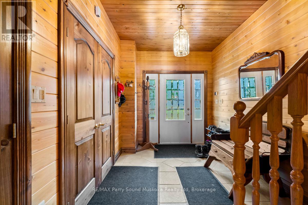 24 Wendy's Lane, Mckellar, Ontario  P2A 0B5 - Photo 13 - X12097604