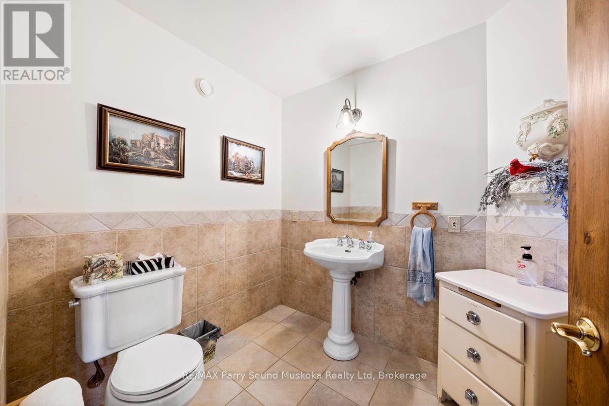 24 Wendy's Lane, Mckellar, Ontario  P2A 0B5 - Photo 24 - X12097604