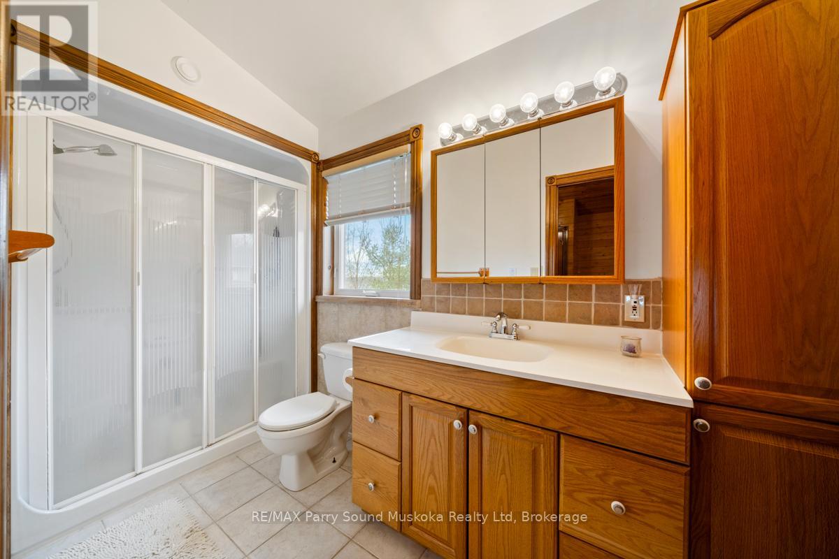 24 Wendy's Lane, Mckellar, Ontario  P2A 0B5 - Photo 31 - X12097604