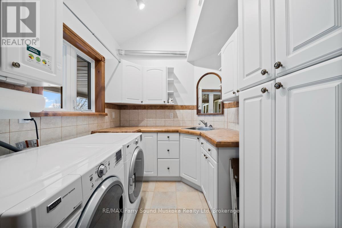 24 Wendy's Lane, Mckellar, Ontario  P2A 0B5 - Photo 25 - X12097604