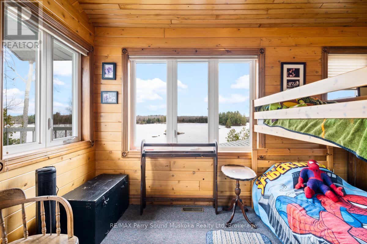24 Wendy's Lane, Mckellar, Ontario  P2A 0B5 - Photo 36 - X12097604