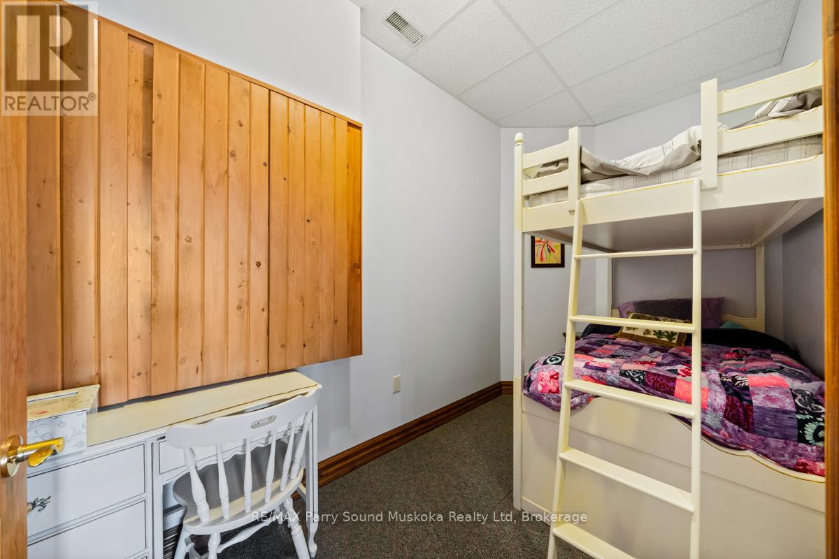 24 Wendy's Lane, Mckellar, Ontario  P2A 0B5 - Photo 49 - X12097604