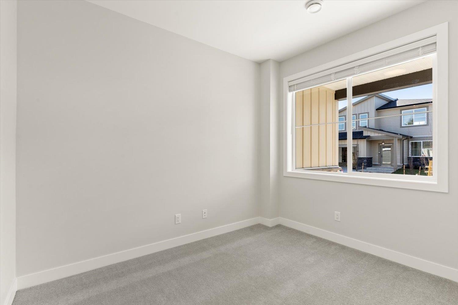 Property at 10 46058 BONNY AVENUE image 2