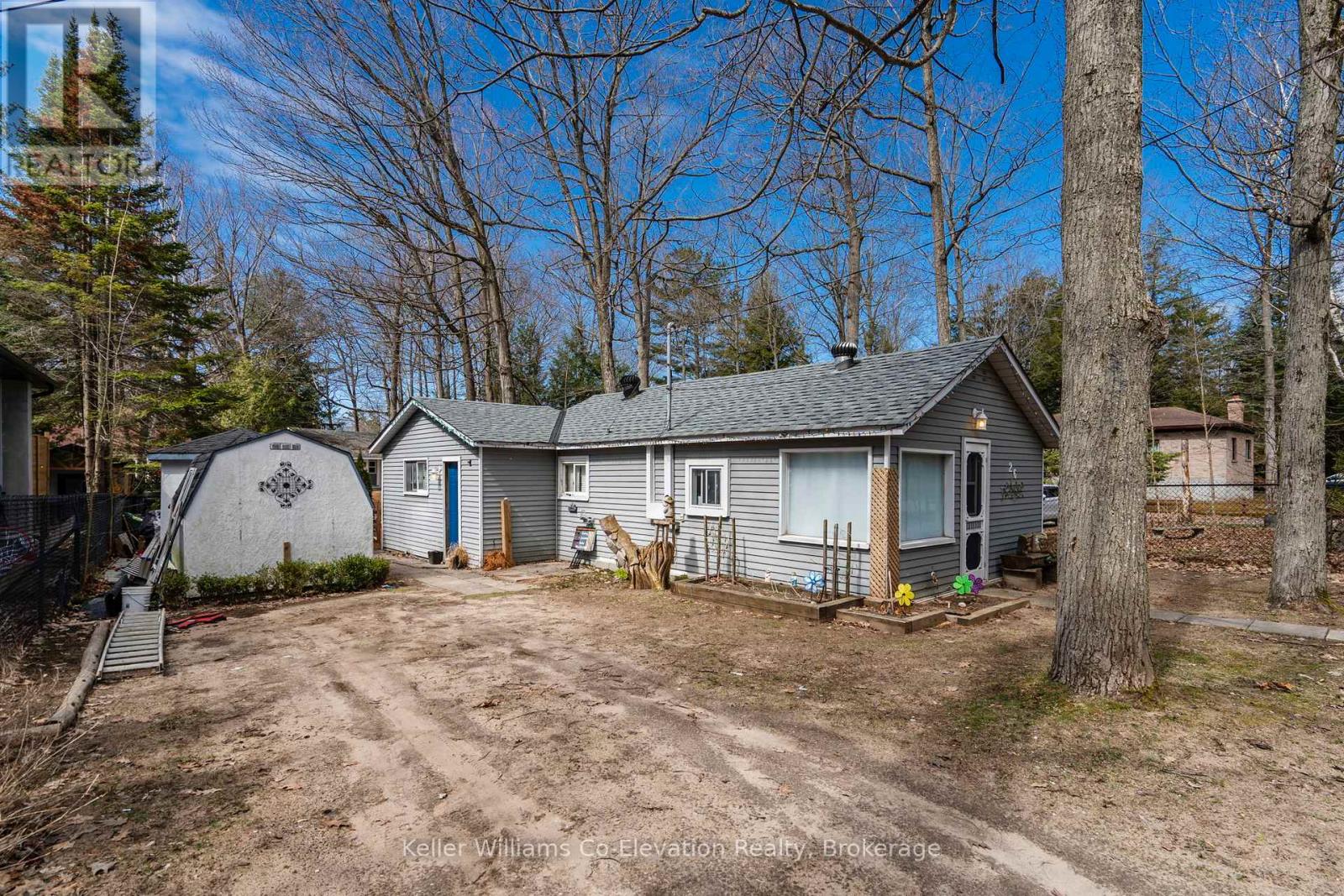26 Boblyn Road, Tiny, Ontario  L0L 2J0 - Photo 2 - S12102565