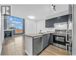 319 418 E BROADWAY