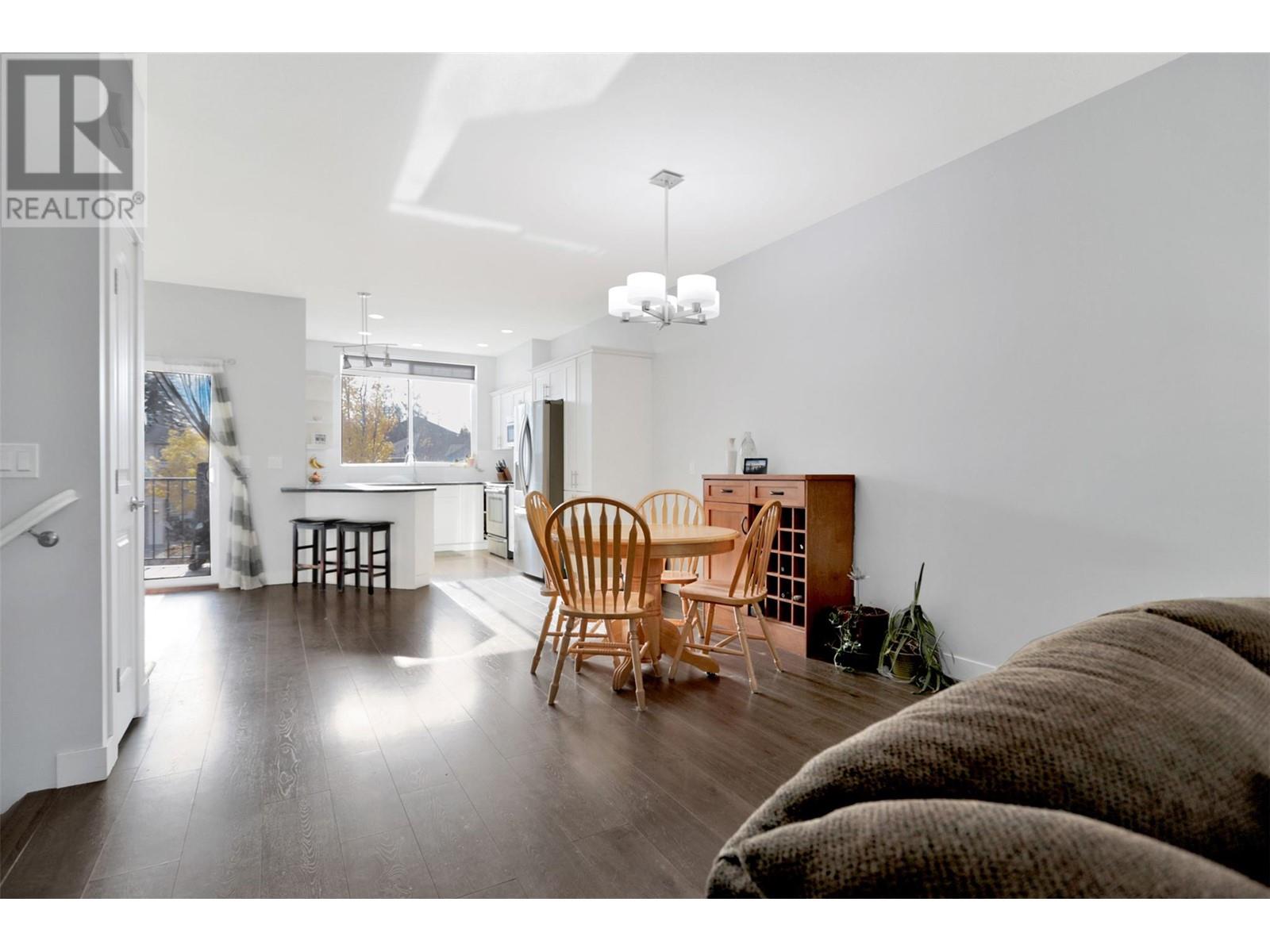 Property at 3267 BROADVIEW Road Unit# 27 image 5