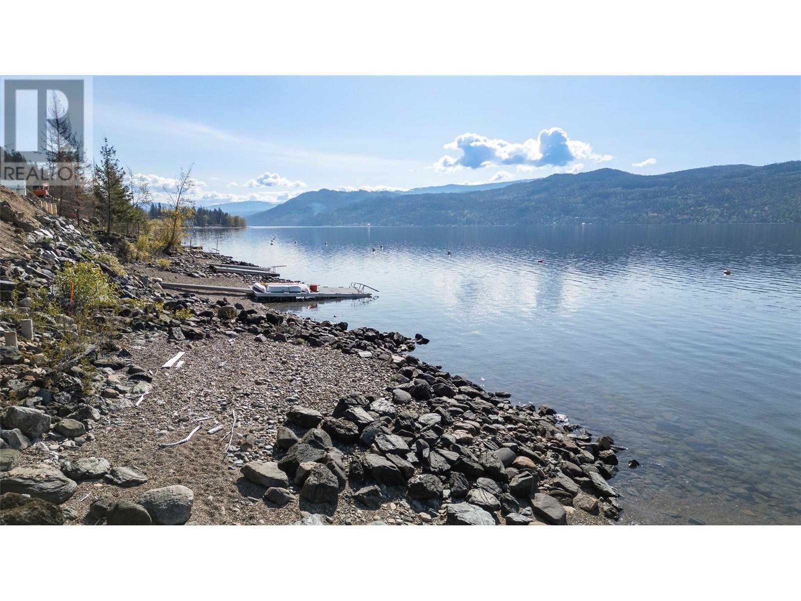 5046 Squilax-Anglemont Road, Celista, British Columbia  V0E 1M6 - Photo 13 - 10343841