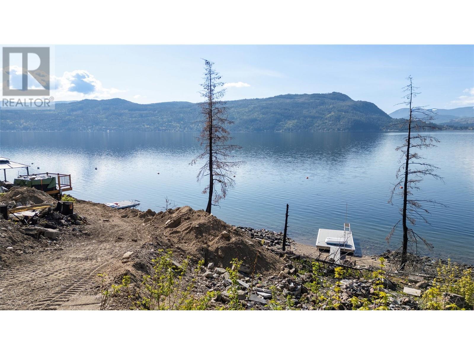 5046 Squilax-Anglemont Road, Celista, British Columbia  V0E 1M6 - Photo 10 - 10343841