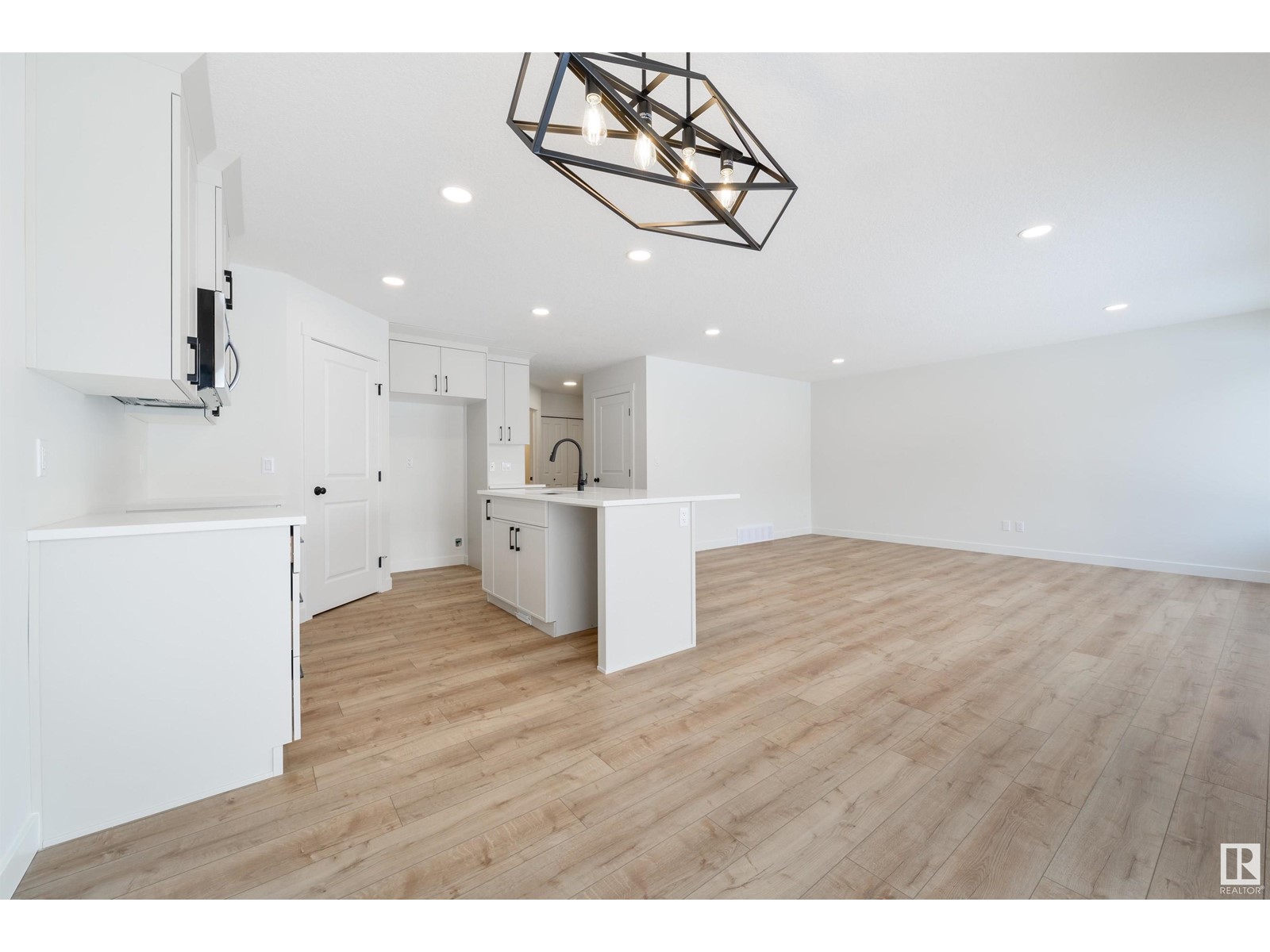 Property at 63 HULL WD image 5