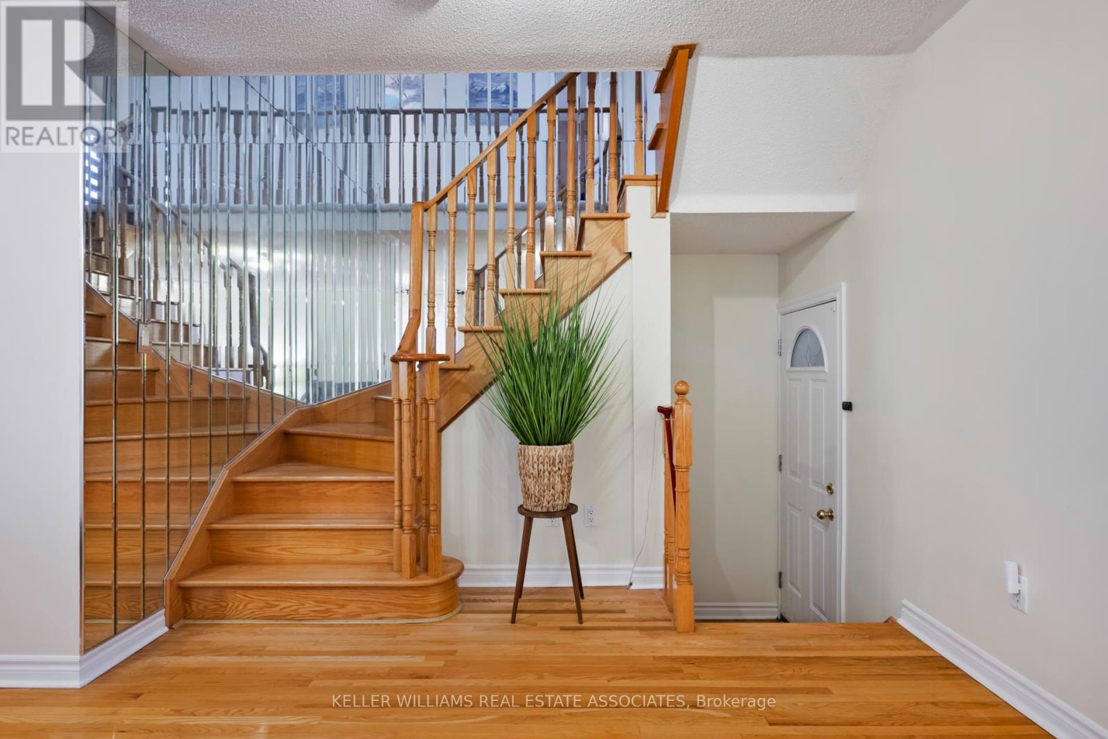 728 SPANISH MOSS TRAIL, Mississauga, Ontario