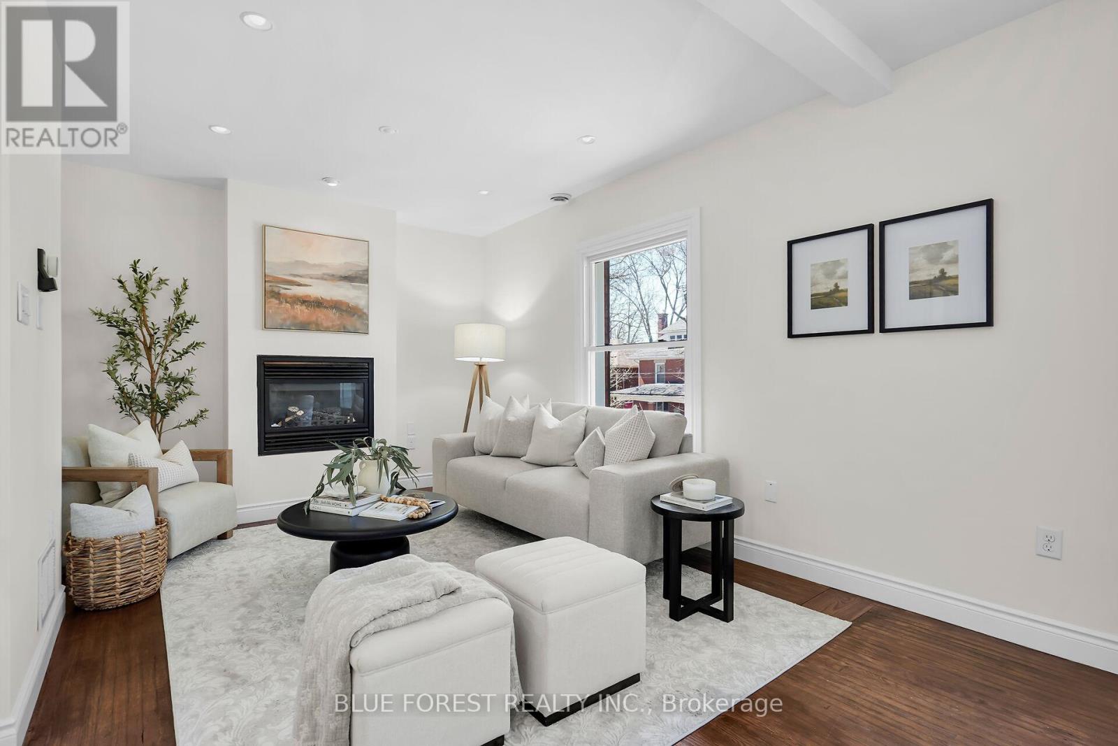 Property at 18 BELGRAVE AVENUE image 3