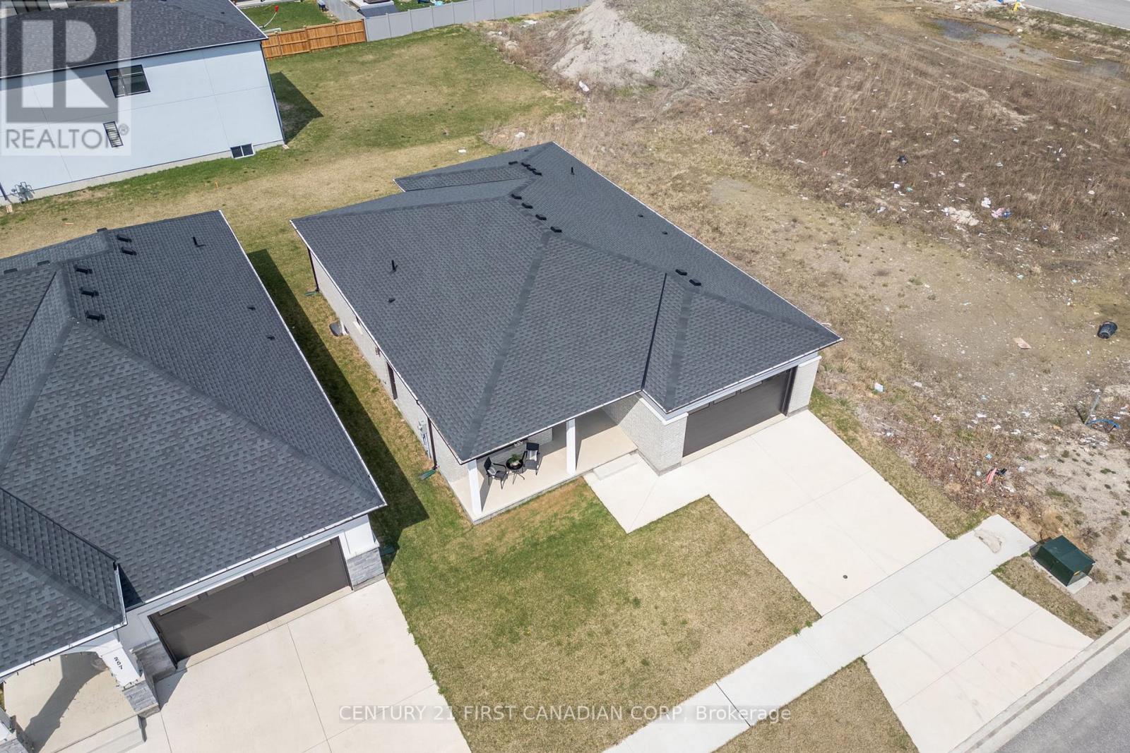 261 Stathis Boulevard, Sarnia, Ontario  N5S 0A8 - Photo 5 - X12102695