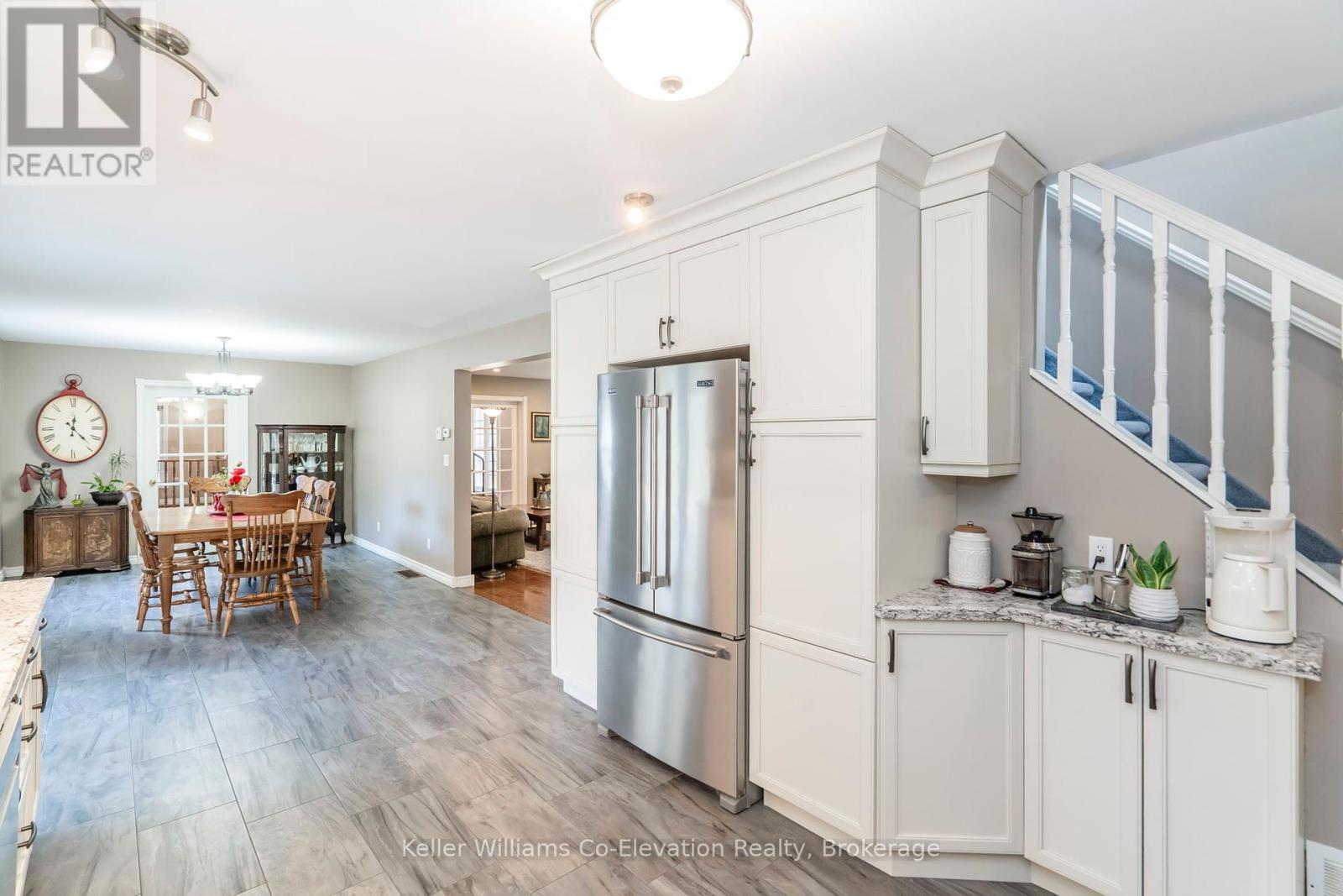 9 Whippoorwill Drive, Tiny, Ontario  L0L 2J0 - Photo 9 - S12102620