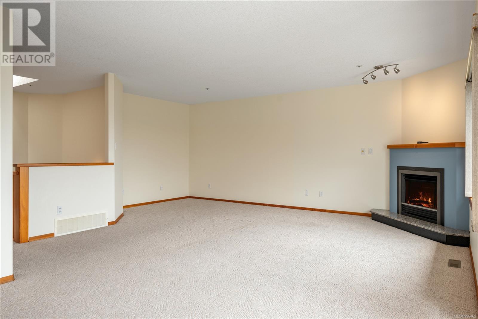 Property at 3222 Partridge Pl image 3