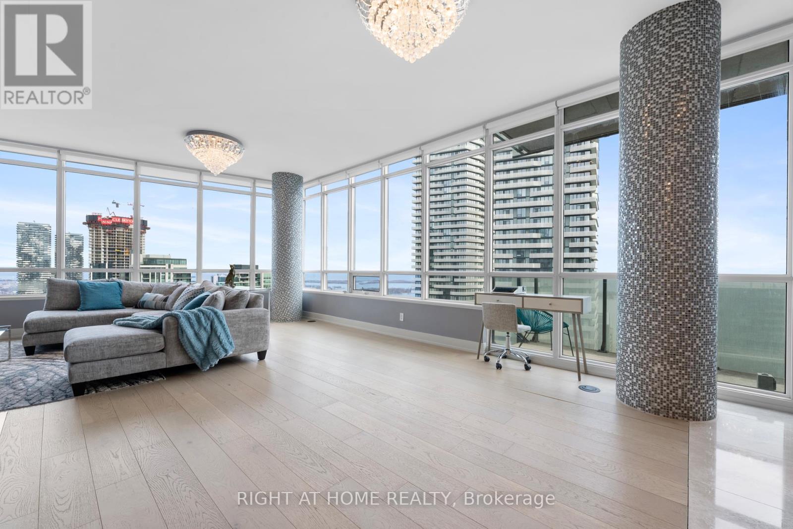 5104 - 65 Bremner Boulevard, Toronto, Ontario  M5J 0A7 - Photo 6 - C12102698