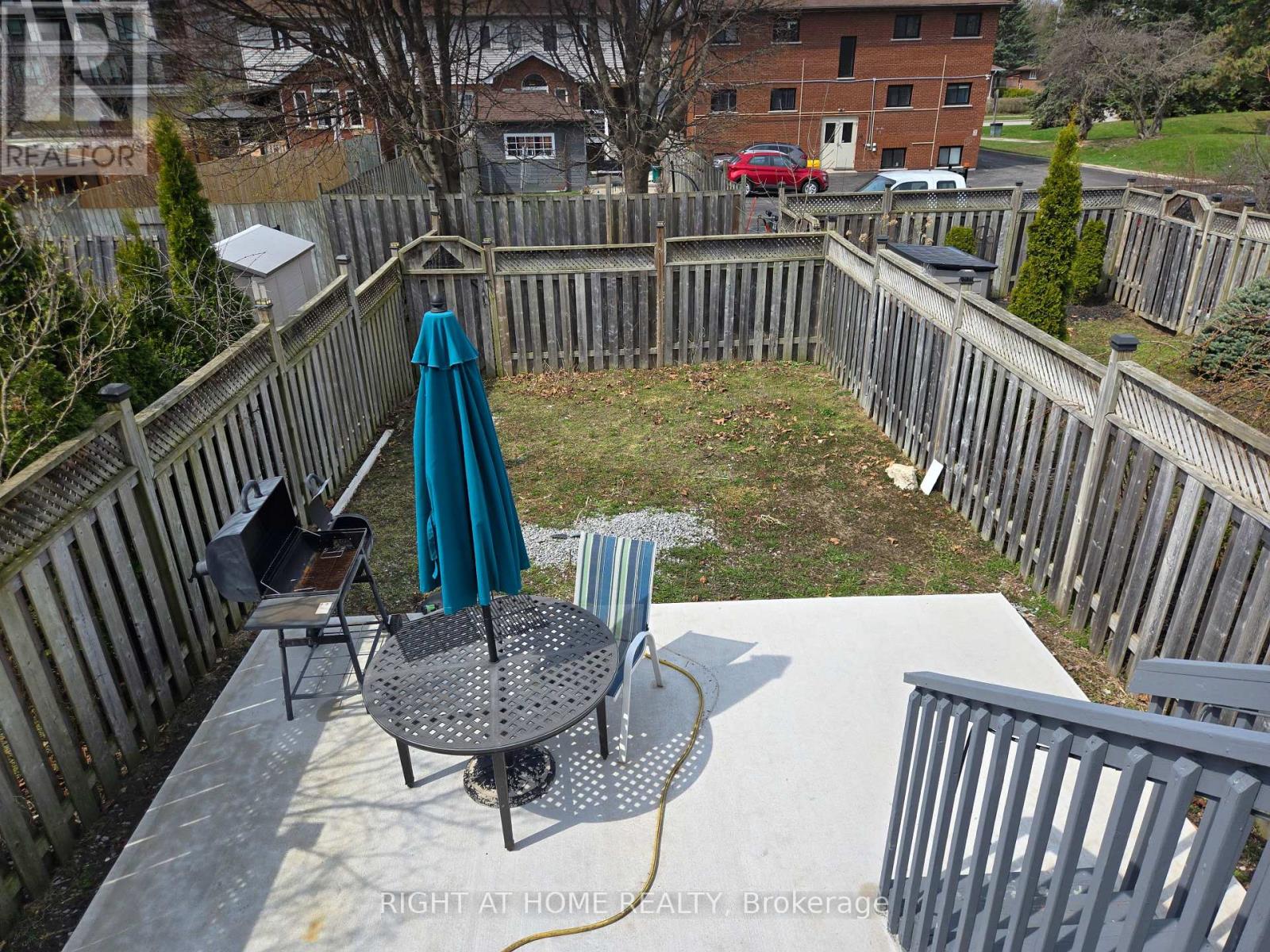 236 Hickory Street N, Whitby, Ontario  L1N 3X8 - Photo 2 - E12102566