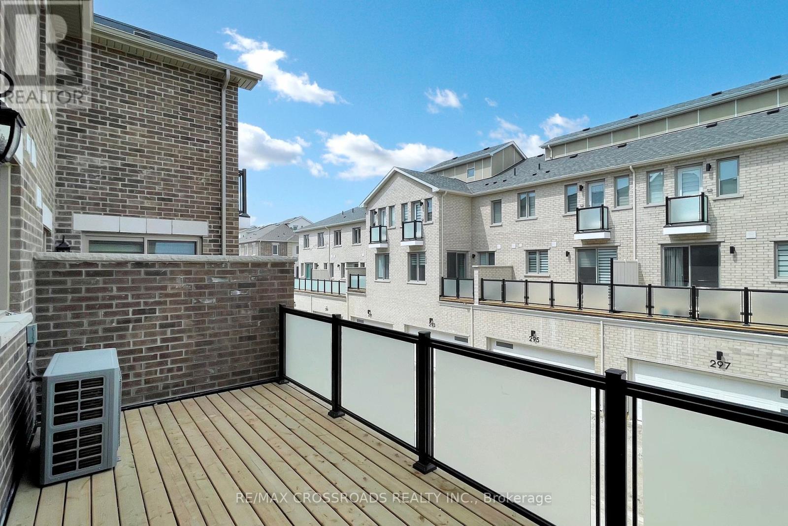 34 Avani Avenue, Markham, Ontario  L6C 3M3 - Photo 10 - N12102569