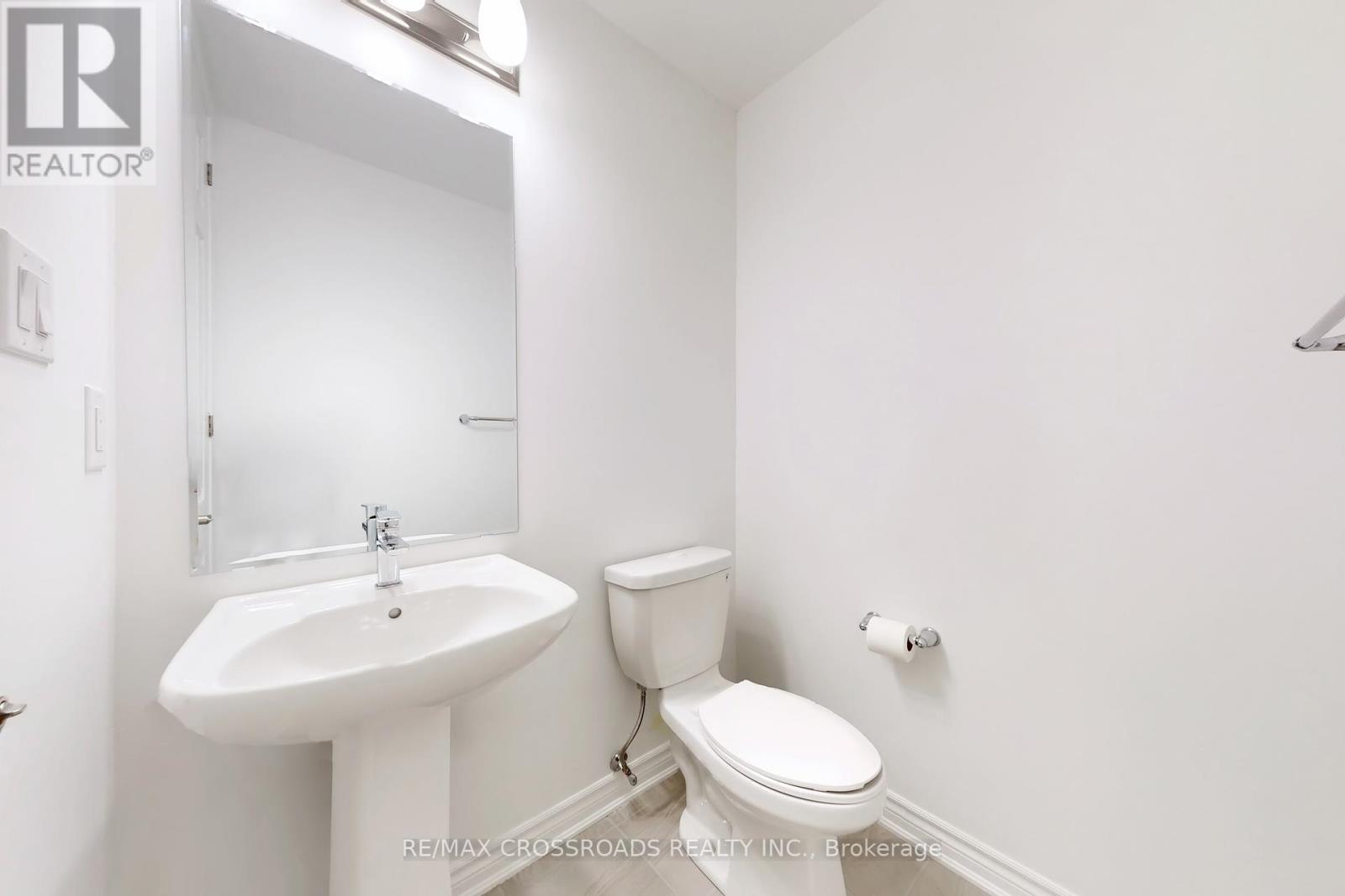 34 Avani Avenue, Markham, Ontario  L6C 3M3 - Photo 4 - N12102569