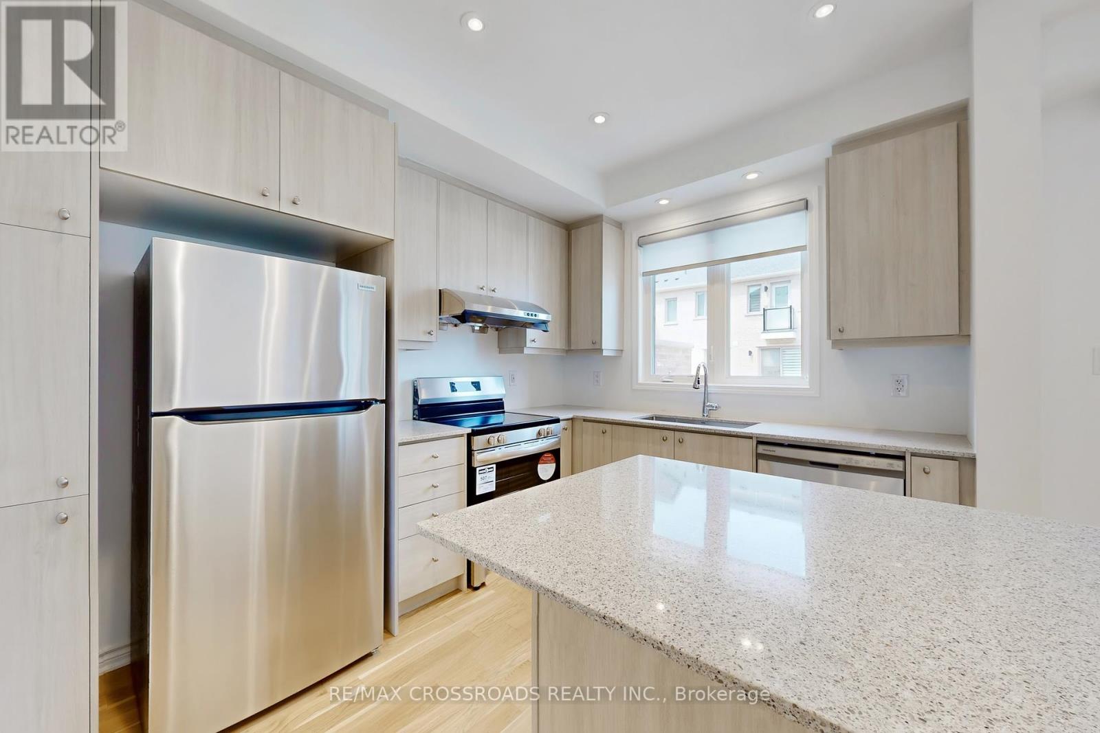 34 Avani Avenue, Markham, Ontario  L6C 3M3 - Photo 7 - N12102569