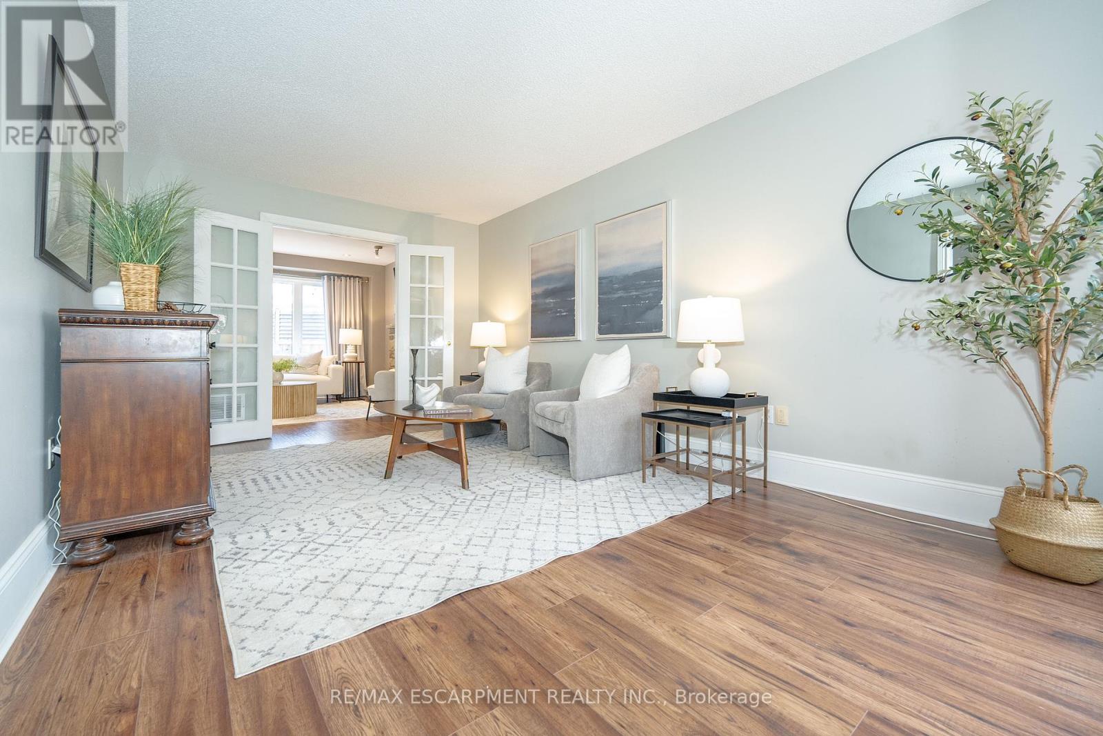 2485 Newport Street, Burlington, Ontario  L7M 3X7 - Photo 8 - W12102617