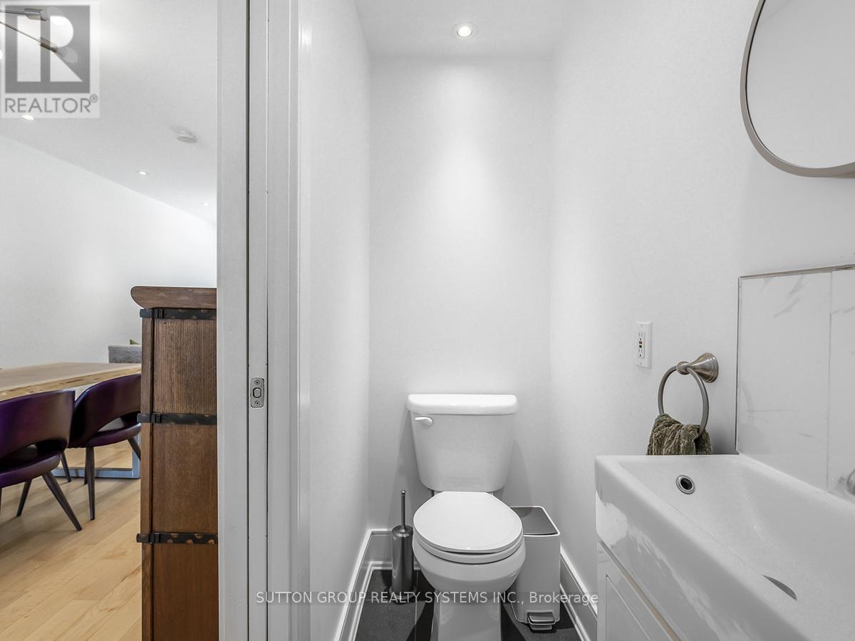 217 Earlscourt Avenue, Toronto, Ontario  M6E 4B4 - Photo 11 - W12102624