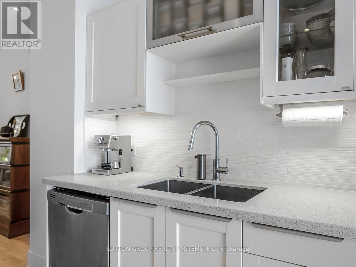 217 Earlscourt Avenue, Toronto, Ontario  M6E 4B4 - Photo 14 - W12102624