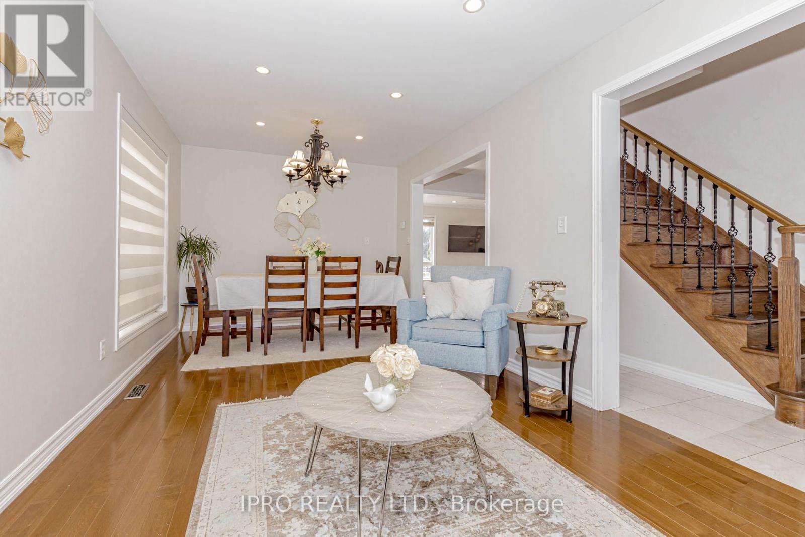 900 Mcneil Drive, Milton, Ontario  L9T 6M4 - Photo 8 - W12102675