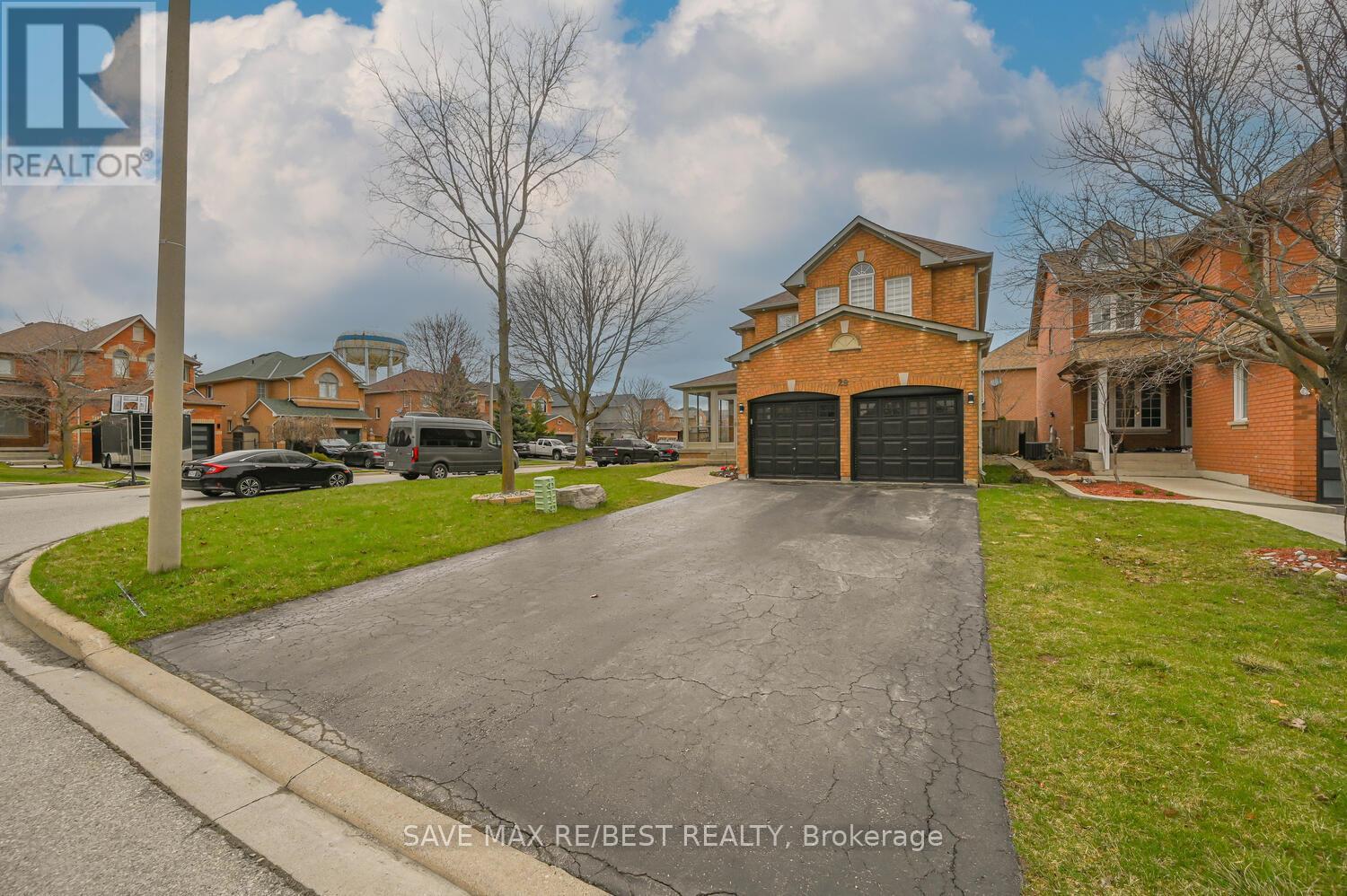 Property at 29 BACCARAT CRESCENT image 3
