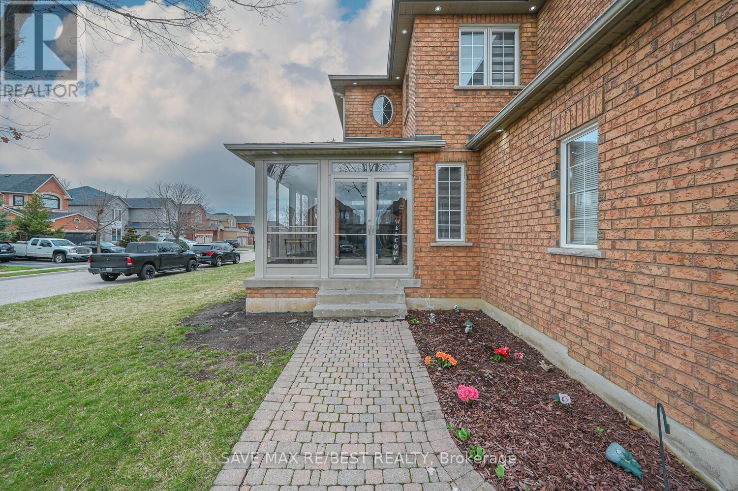 Property at 29 BACCARAT CRESCENT image 5