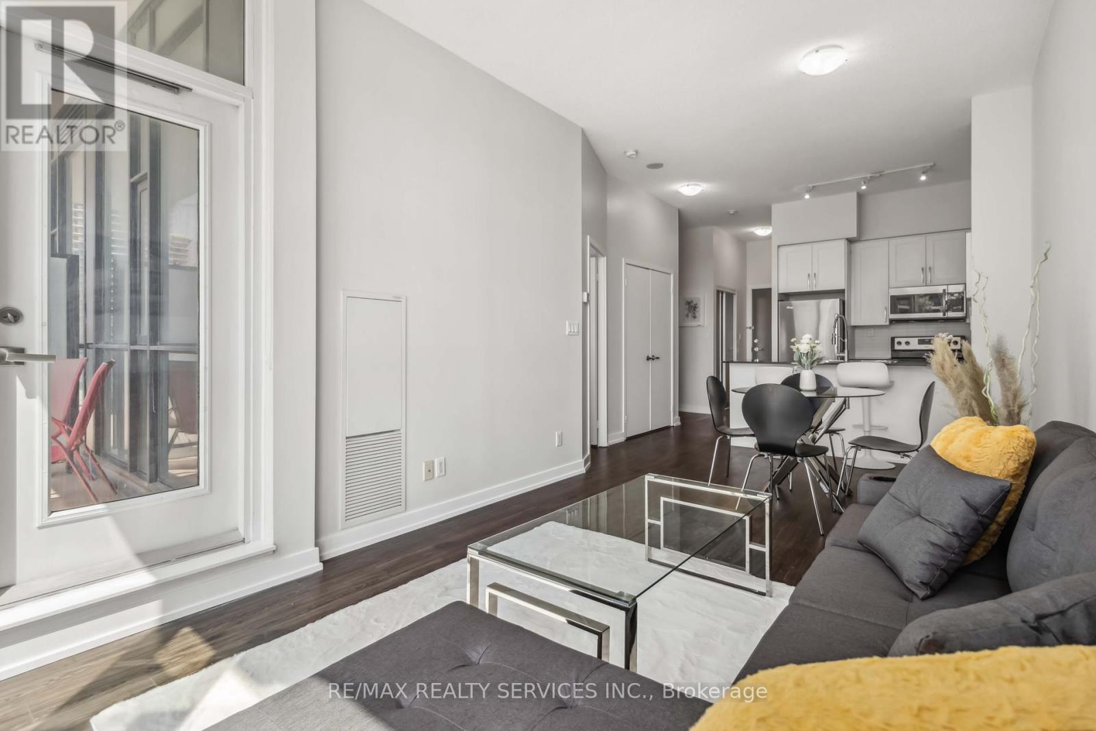 404 - 4065 Brickstone Mews, Mississauga, Ontario  L5B 0G3 - Photo 10 - W12102741