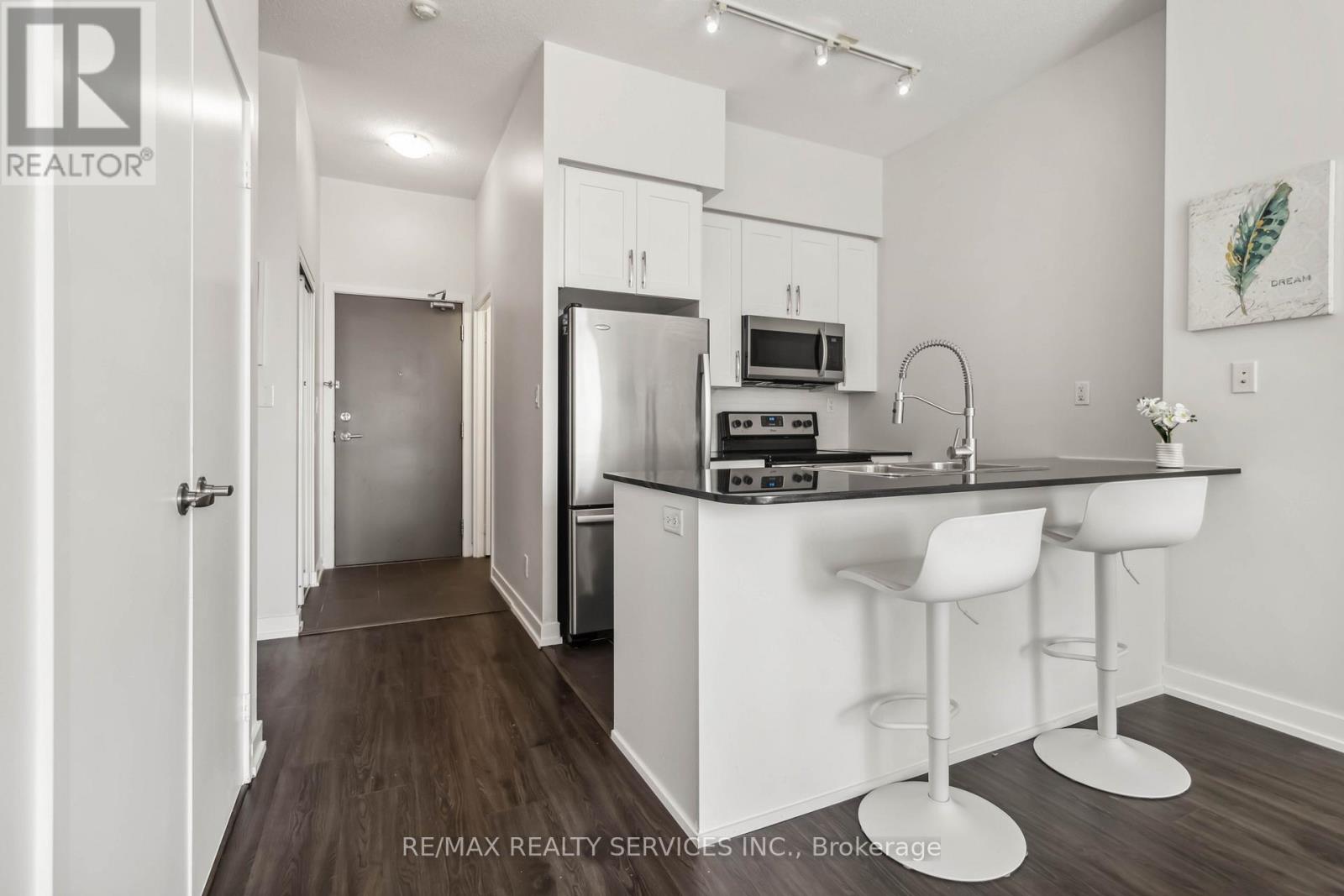 404 - 4065 Brickstone Mews, Mississauga, Ontario  L5B 0G3 - Photo 14 - W12102741
