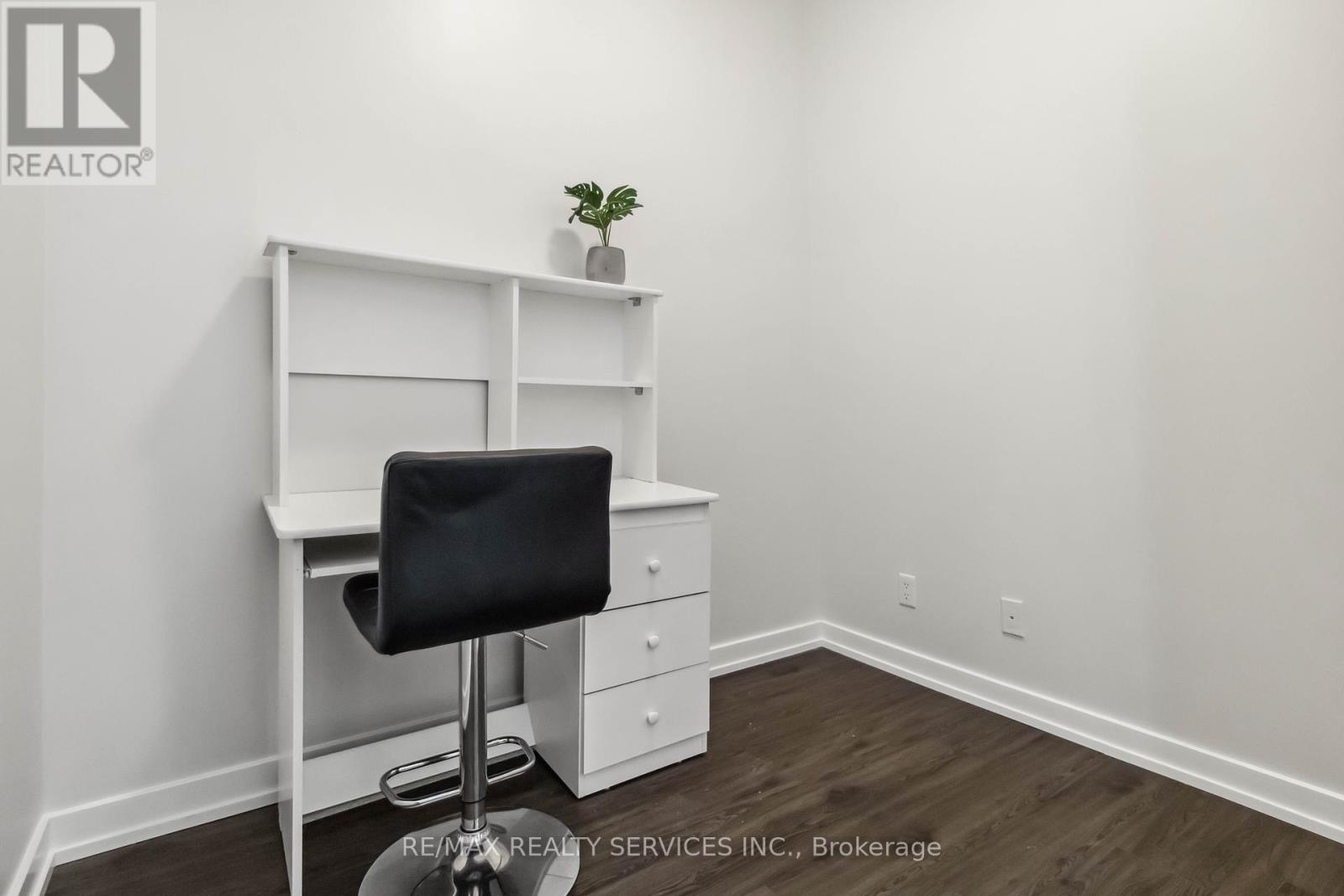 404 - 4065 Brickstone Mews, Mississauga, Ontario  L5B 0G3 - Photo 20 - W12102741