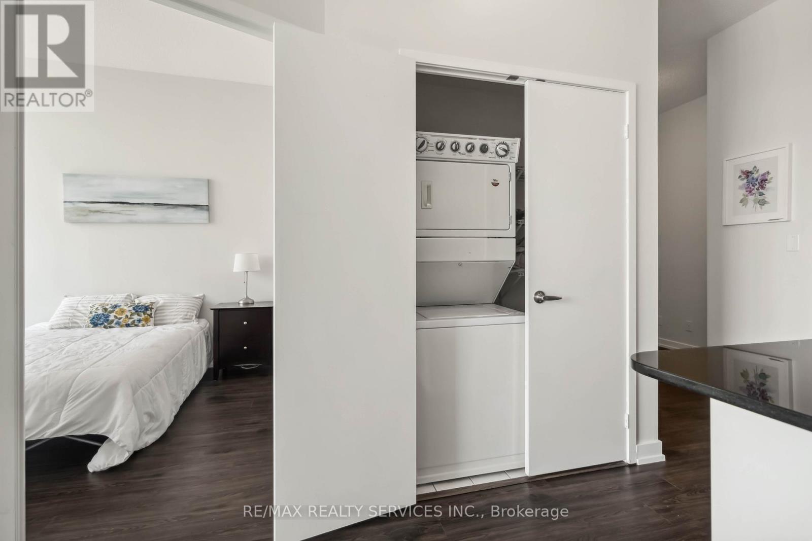 404 - 4065 Brickstone Mews, Mississauga, Ontario  L5B 0G3 - Photo 25 - W12102741