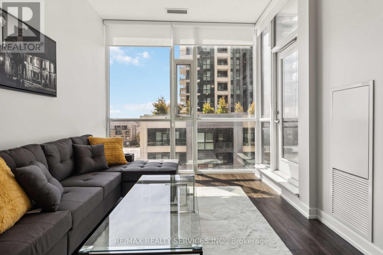 404 - 4065 Brickstone Mews, Mississauga, Ontario  L5B 0G3 - Photo 8 - W12102741