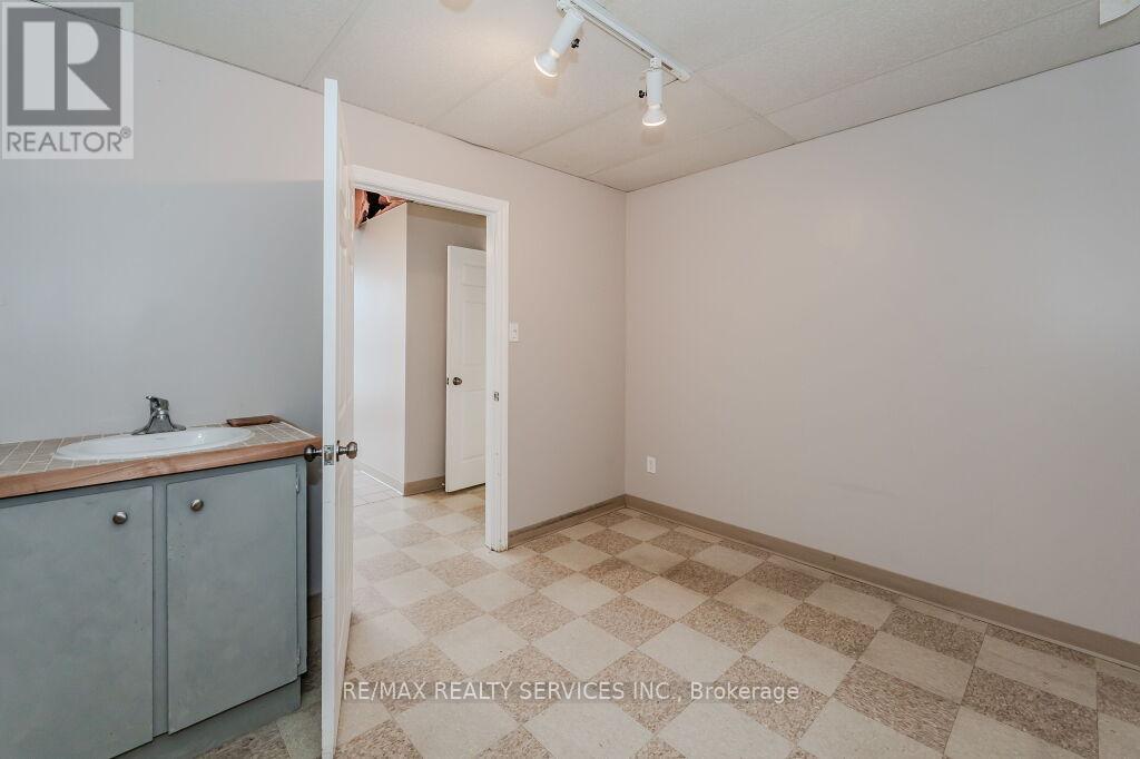 3590 Lobsinger Line, Woolwich, Ontario  N0B 2M0 - Photo 18 - X12102575
