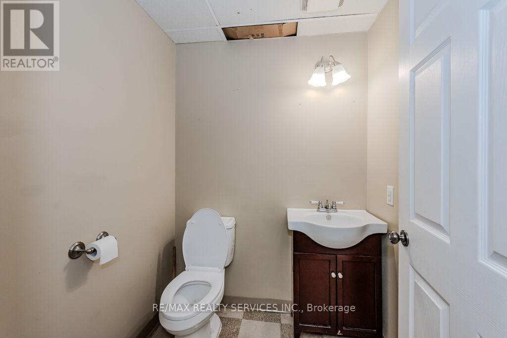 3590 Lobsinger Line, Woolwich, Ontario  N0B 2M0 - Photo 19 - X12102575