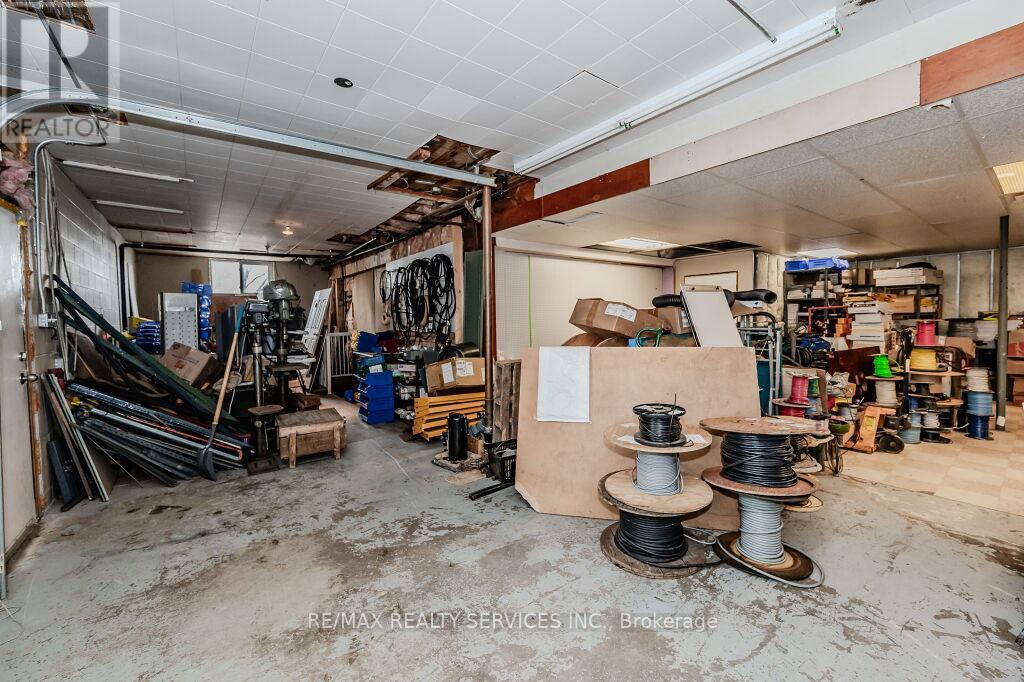 3590 Lobsinger Line, Woolwich, Ontario  N0B 2M0 - Photo 21 - X12102575