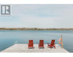 35 NARROWS LANE, Prince Edward County, Ontario