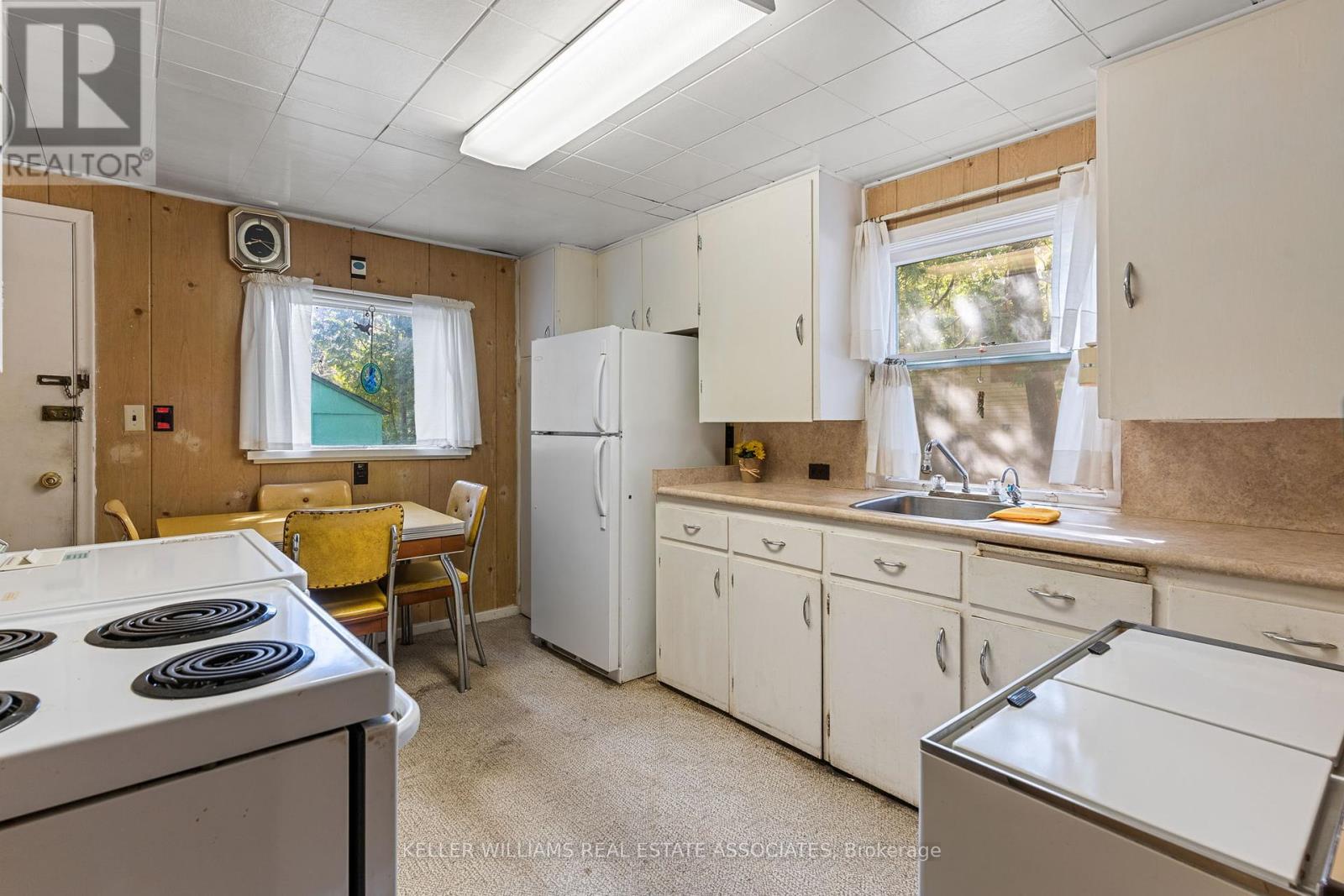 312 Main Street, South Bruce Peninsula, Ontario  N0H 2G0 - Photo 17 - X12102747