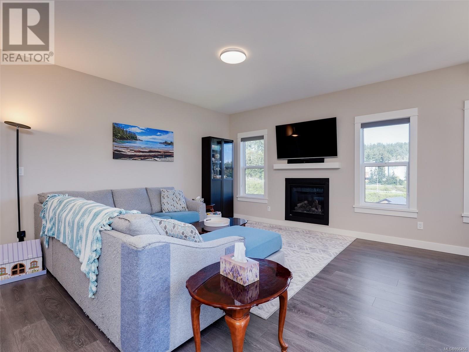 Property at 9 Pitt Pl image 3