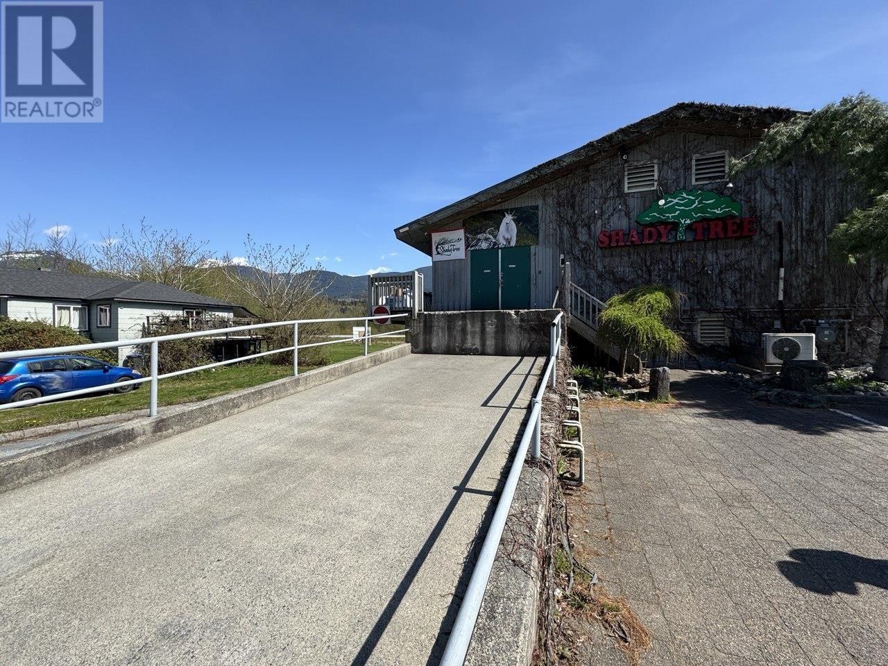 40452 Government Road, Squamish, British Columbia  V0N 1T0 - Photo 10 - C8068631
