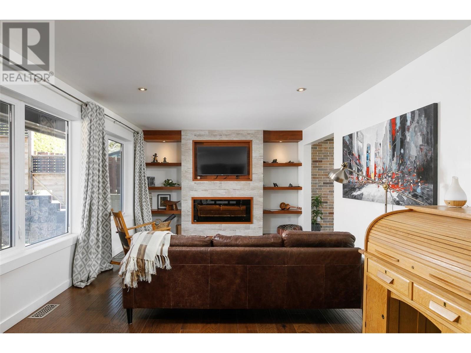 Property at 3355 McGinnis Road image 4