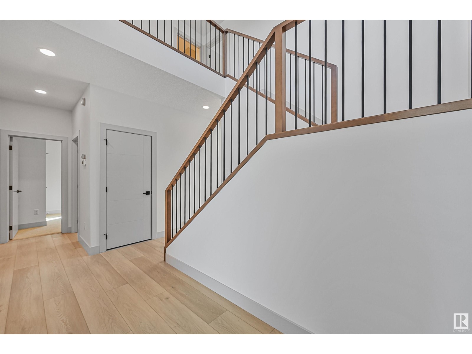 6638 Knox Pl Sw, Edmonton, Alberta  T6W 4A1 - Photo 2 - E4429382