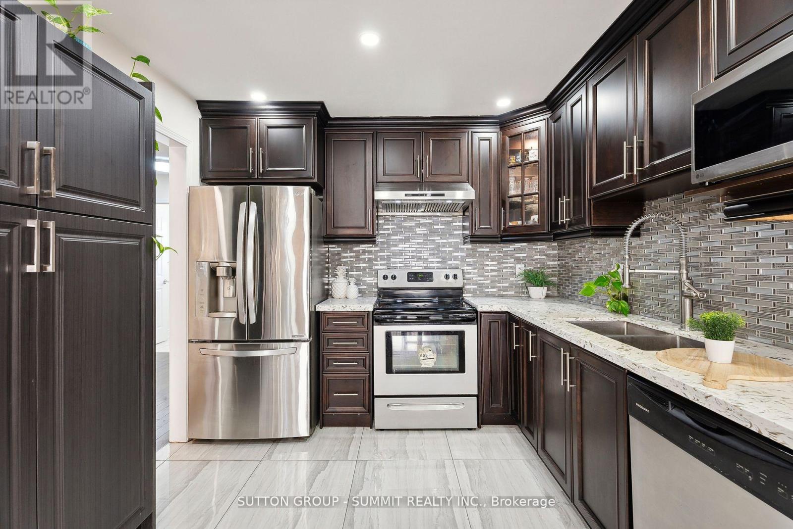20 Lawrencetown Street, Ajax, Ontario  L1S 0B8 - Photo 12 - E12102755