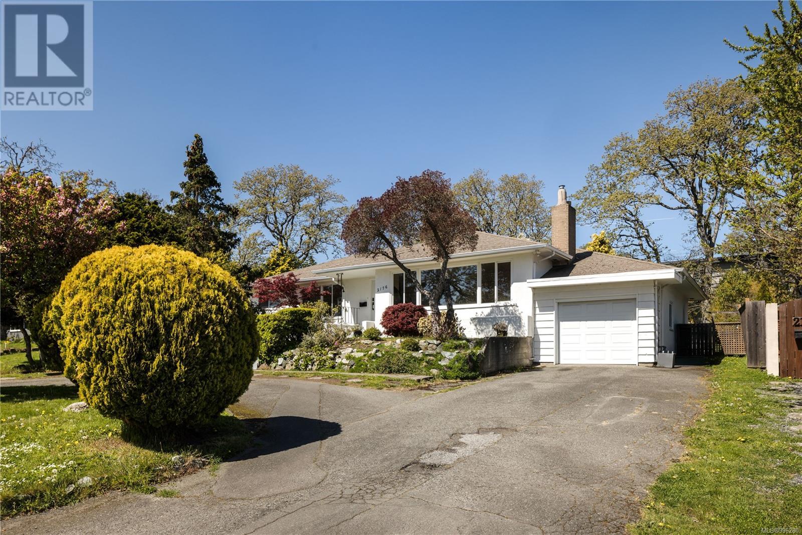 Property at 2176 Lansdowne Rd image 1