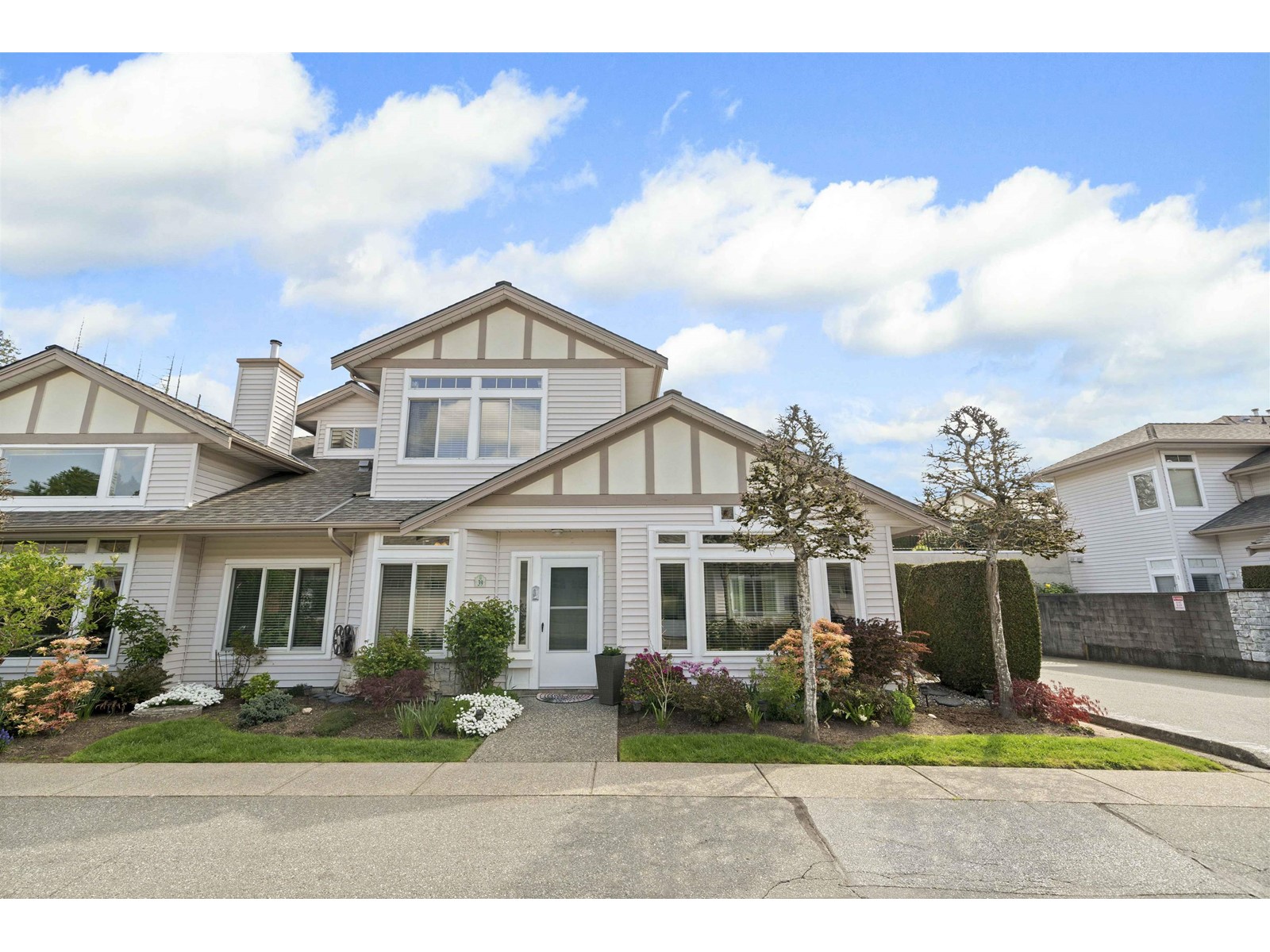 Property at 39 16325 82 AVENUE image 1