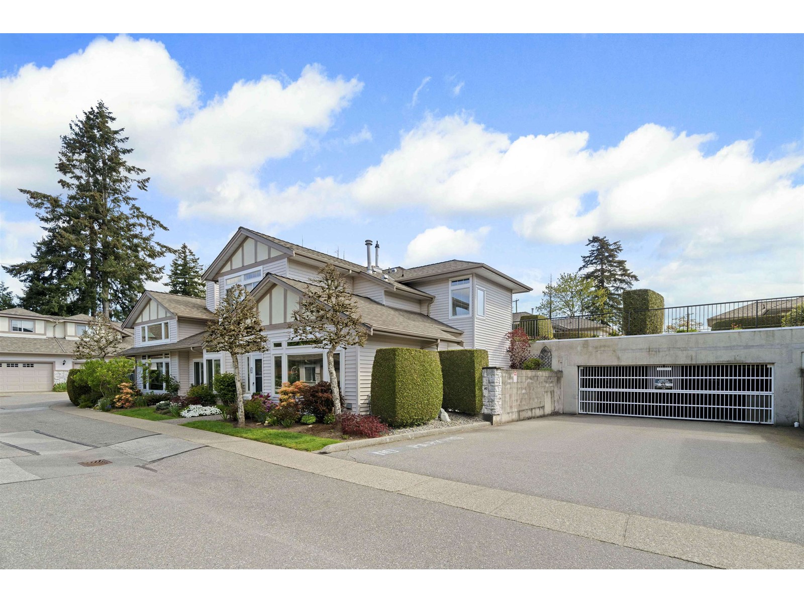 Property at 39 16325 82 AVENUE image 3