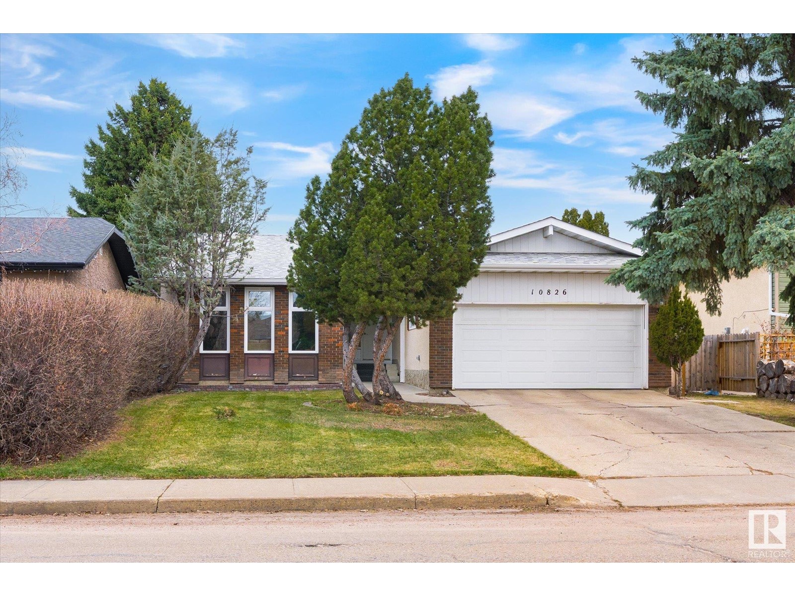 Property at 10826 32A AV NW image 1