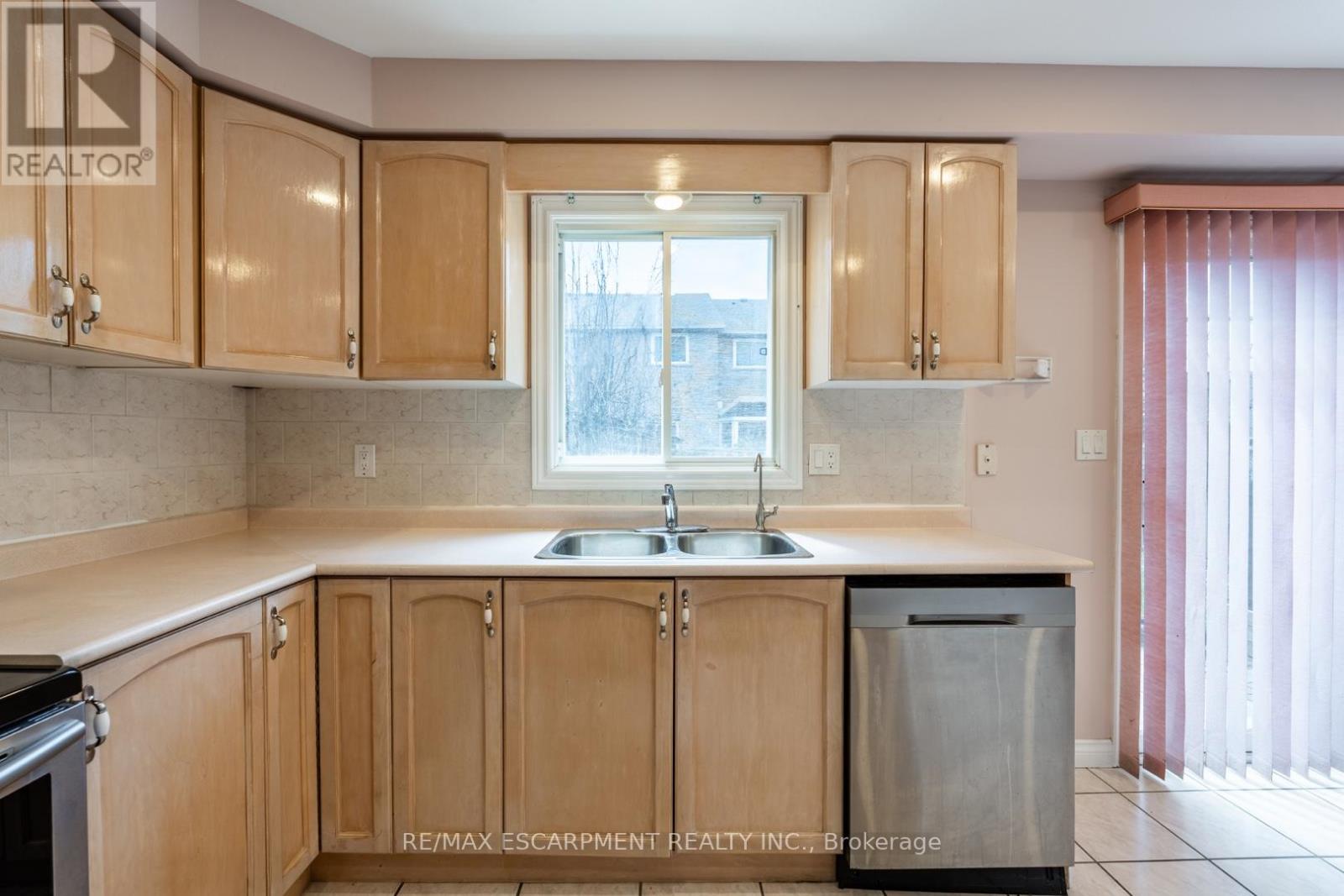 3 Resolute Drive, Hamilton, Ontario  L9A 5J6 - Photo 15 - X12102770